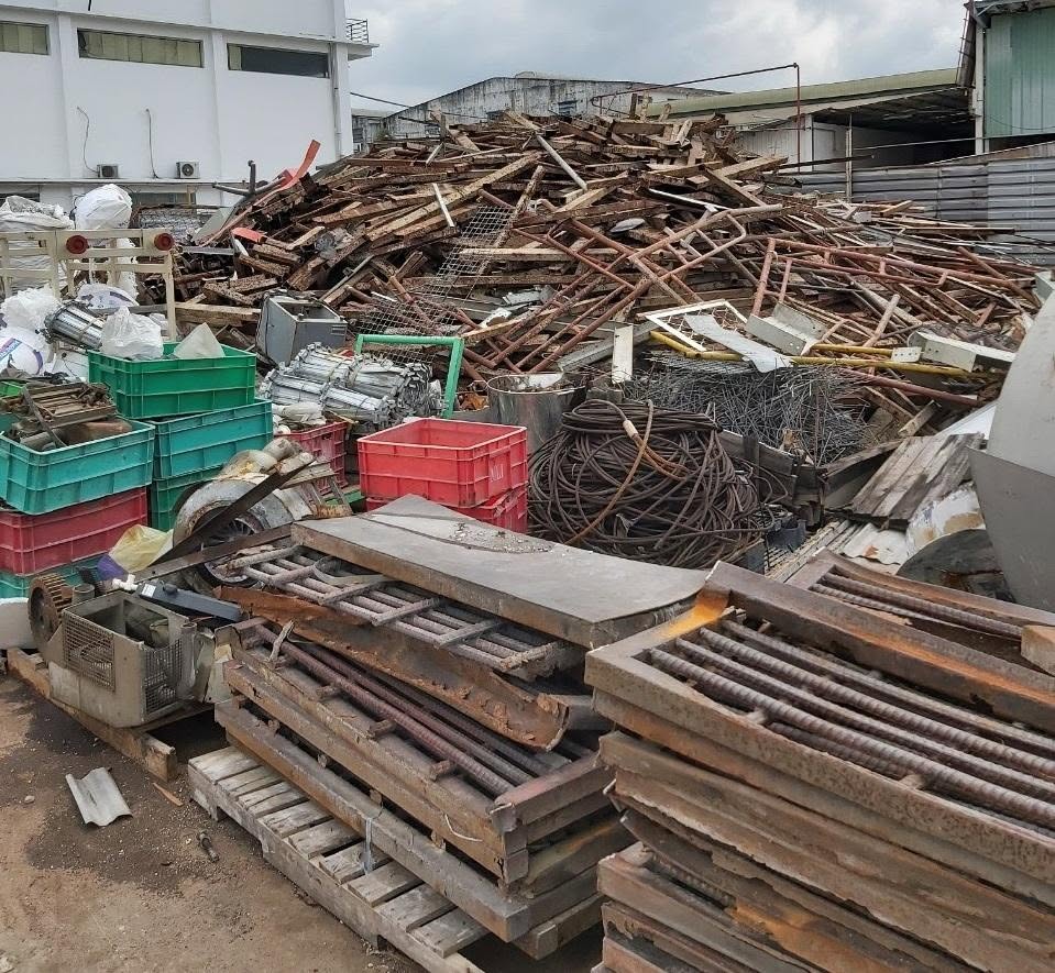 Thu mua phế liệu từ công trình và nhà xưởng tại Ninh Bình