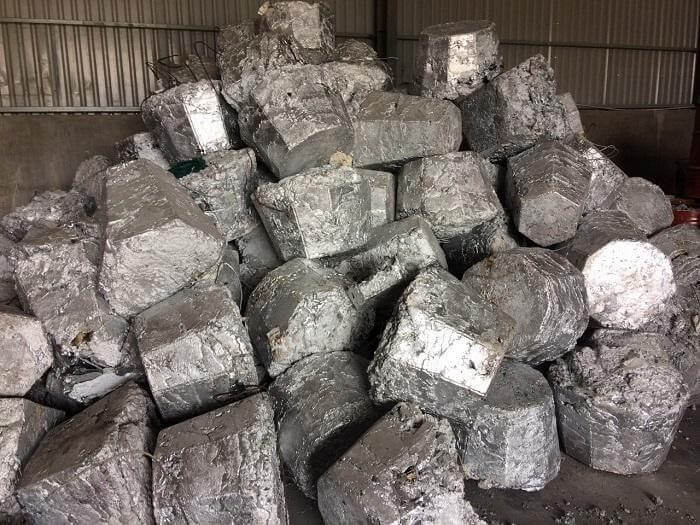 Phế liệu chì phát sinh tại nhà máy và xưởng sản xuất phe-lieu-chi-nha-may.jpg
